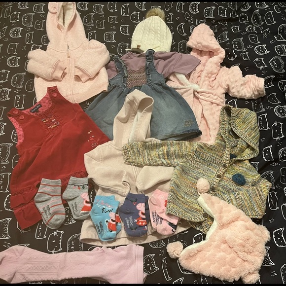 Bundle baby girl clothes 12 m - Picture 1 of 13